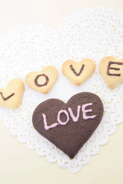 Biscoitos Forma Coração Deliciosos Recém Assados Conceito Dia Dos Namorados — Fotografia de Stock