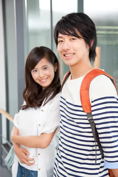Ritratto Studenti Universitari Giapponesi Sorridenti — Foto Stock