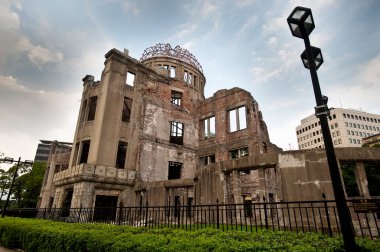 Tokyo şehrinde ulusal barış anıtı.