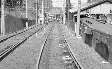 Şehirdeki tren rayları.