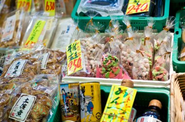 Japon pazarındaki tatsız yiyeceklere yakın çekim