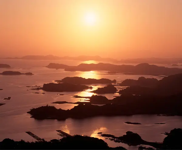 Prachtige Zonsondergang Boven Schilderachtige Zeekust Vanuit Lucht — Stockfoto
