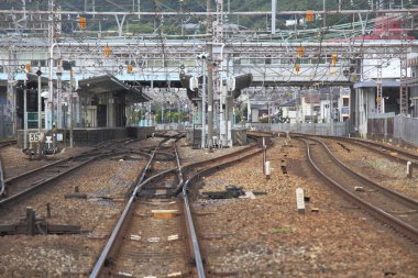 Osaka Metro Midsuji Hattı (Midsuji-sen), Osaka, Japonya 'da Osaka Metro tarafından işletilen hızlı ulaşım hattı..