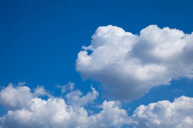 Gökyüzündeki güzel bulutlar, doğa