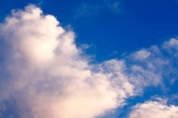 Hermosas Nubes Cielo Azul — Foto de Stock
