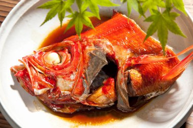 Lezzetli Asya yemeklerinin yakın görüntüsü