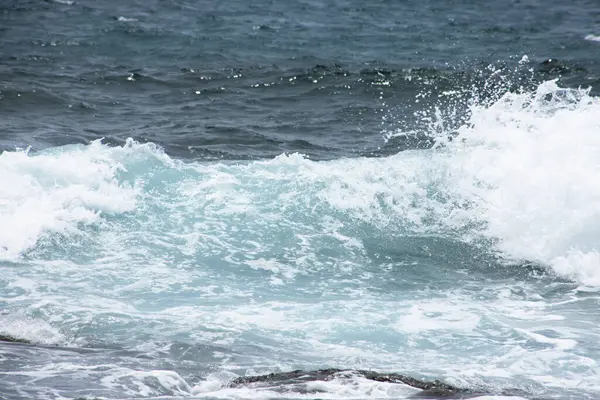 Хвилі Березі Моря — стокове фото