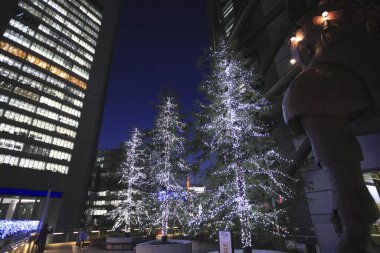 Güzel Noel süslemeleri olan şehir, kentsel şenlik geçmişi 