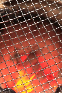 Izgaranın kırmızı alevle yakın görüntüsü