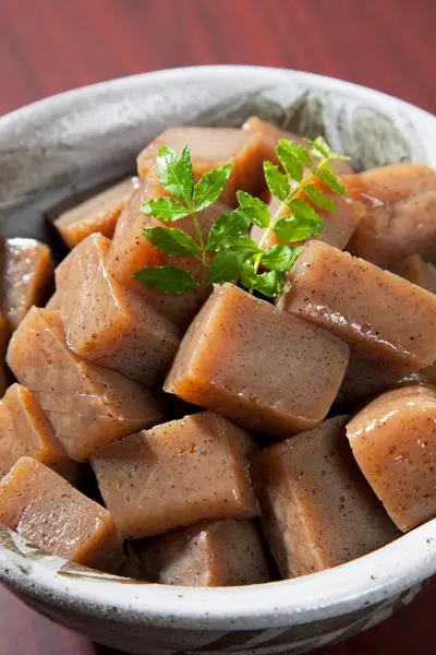 Japon geleneksel yemeği, soya soslu tofu.