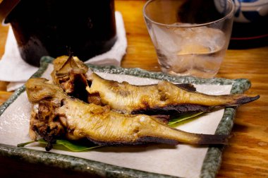 Kızarmış balığın mutfak fotoğrafı.