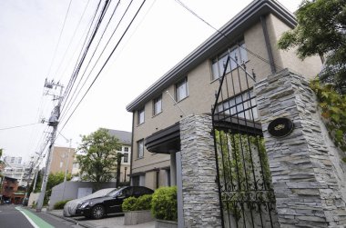 Chojamaru 'nun mimarisi, Kamiosaki olarak da bilinir, Tokyo Shinagawa' da özel bir yerleşim alanıdır..