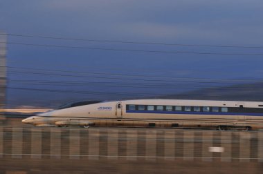 Japonya 'da hızlı Shinkansen Mermi Treni.
