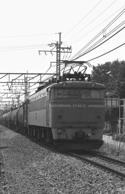 Japonya 'daki eski tren, sepya fotoğrafı.