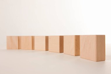  arka plan üzerinde ahşap küpleri 