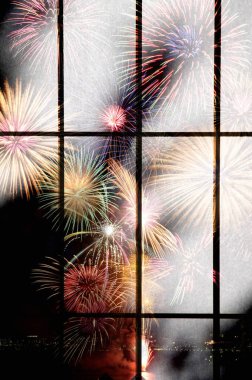 Yeni yıl tatilinde havai fişekler