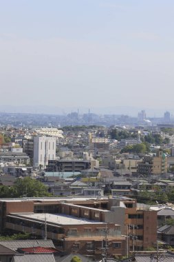 Japonya 'daki modern şehir manzarası, arka planda seyahat yeri