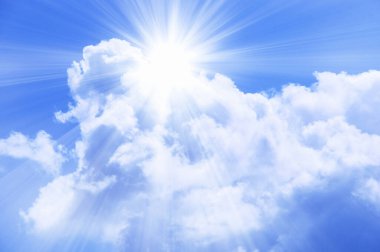 Mavi gökyüzünde güzel beyaz bulutlar. doğal arkaplan 