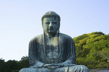Japonya 'nın Kanagawa ilindeki Kotokuin Tapınağı' ndaki Daibutsu ya da Kamakura 'nın Yüce Buda' sı.