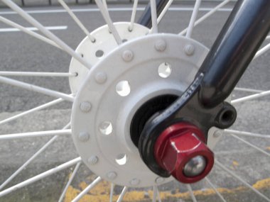 bisiklet ön merkezi, yakın görünüm 