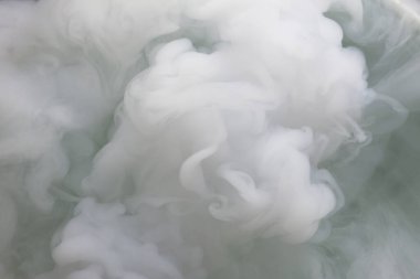 Karanlıkta beyaz duman, arka plan dokusu, sis. soyut arkaplan, doku, sis, sis, duman