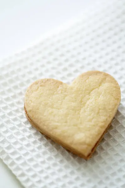 Vista Close Delicioso Biscoito Forma Coração Doce — Fotografia de Stock