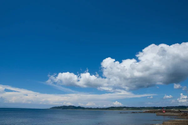 Vista Diurna Das Ondas Mar Céu Azul Acima Mar — Fotografia de Stock