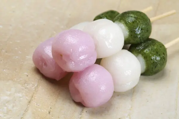 日本のおいしいダンゴ 甘い食べ物 — ストック写真