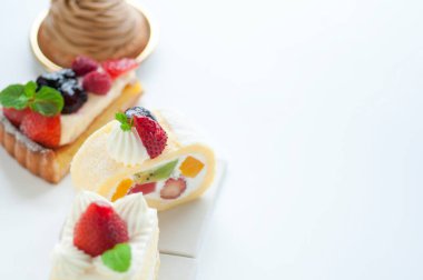 Taze dutlu çeşitli lezzetli kekler. Tatlı tatlılar