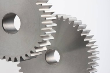 Beyaz arkaplanda izole edilmiş teçhizatın yakın görüntüsü