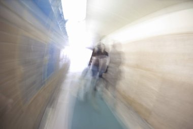 Soyut hareket bulanıklığı etkisi. Sokakların görüntüsü..