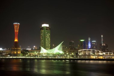 Kobe Liman Kulesi 'nin gece görüşü, Kobe, Japonya, Japonya liman kentinde bir dönüm noktası.