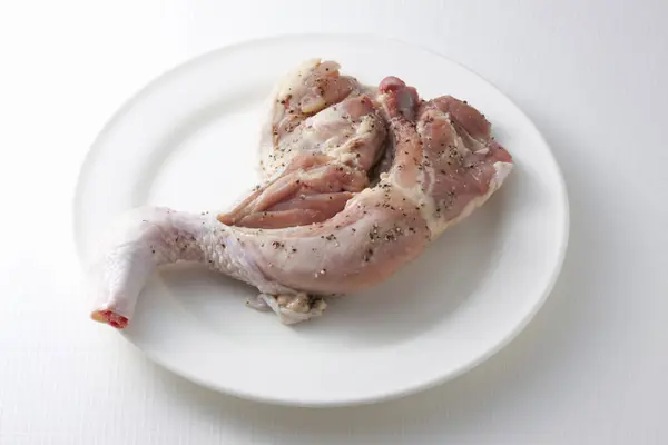 Raw Chicken Close Plate — Stock Photo, Image