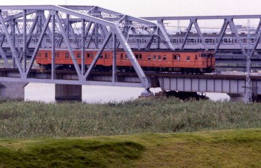 Asya 'ya giden eski tren, Japon demiryolu gündüz görüşü.