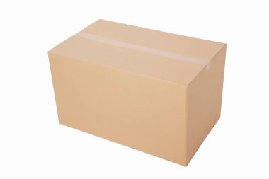 Beyaz arkaplanda izole edilmiş karton kutuyu aç