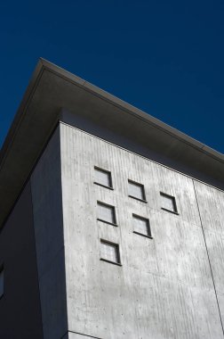 Şehrin modern binası