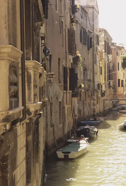 Hermosa Vista Arquitectura Antigua Canal Venecia Italia — Foto de Stock