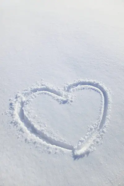 Forma Del Corazón Nieve —  Fotos de Stock