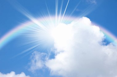 Bulutlu ve güneşli güzel gökyüzü