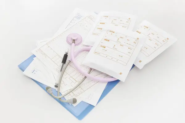 Medical Record Pink Stethoscope — Stock Photo, Image