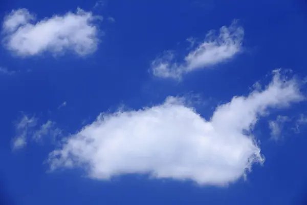 Cielo Azul Nube Forma Corazón —  Fotos de Stock