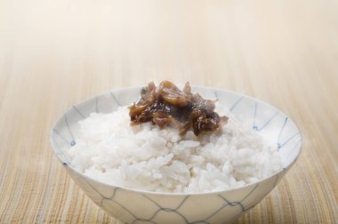 Lezzetli Asya yemeklerinin yakın çekim görüntüsü