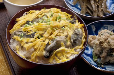 Japon geleneksel yemekleri ve deniz yosunu ve mantar.