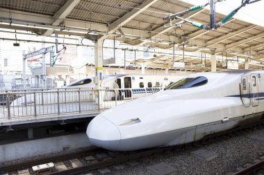 Japonya 'daki tren ve tren istasyonları
