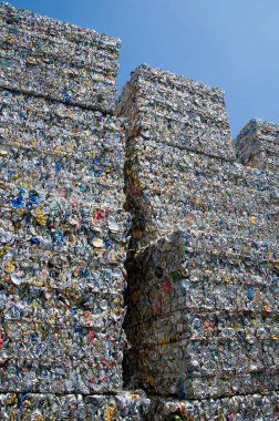 Basınçlı metal geri dönüşüm atığı. Atıkların geri dönüşümü.