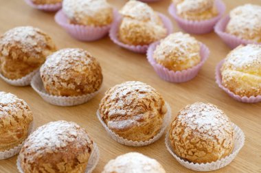 Profiterol, Fransız choux böreği, lezzetli tatlı.