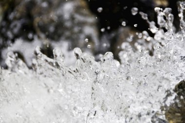 Parktaki su sıçramalarını kapatın.