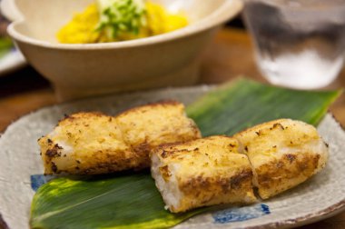 Geleneksel Japon suşi yakın çekim görüntüsü 