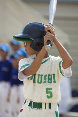Japon çocuk beyzbol oynuyor, küçükler ligi.