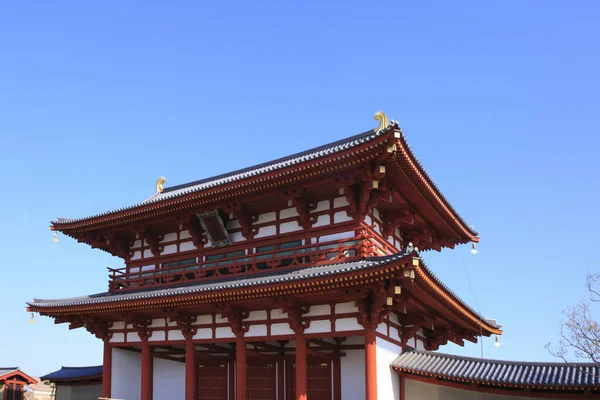 奈良宮殿の鈴鹿ゲート トラベルコンセプト — ストック写真